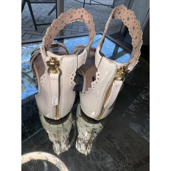 ALICE + OLIVIA Leather Lasercut Accents Gladiator Sandals Size 36/6 Bone White - Picture 6 of 8
